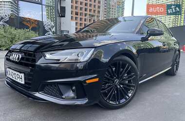 Седан Audi A4 2019 в 
