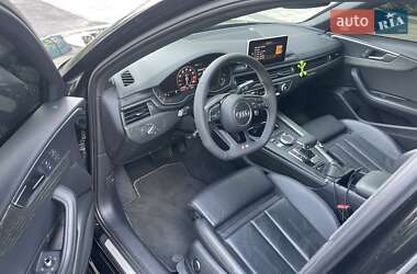 Седан Audi A4 2019 в 