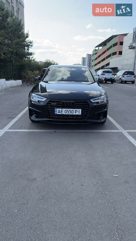 Audi A4 2019