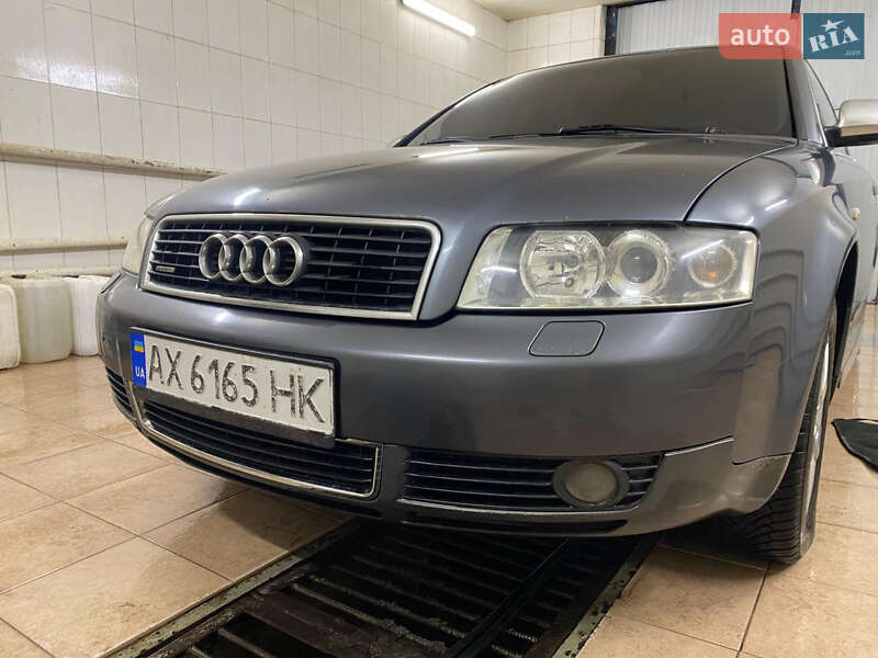 Седан Audi A4 2001 в Чугуеве