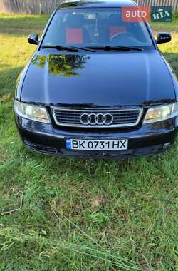 Универсал Audi A4 2000 в Дубно