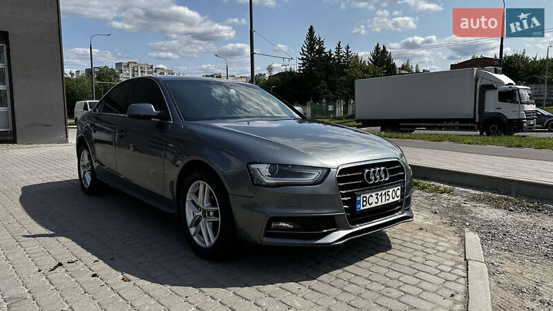 Седан Audi A4 2013 в Львові
