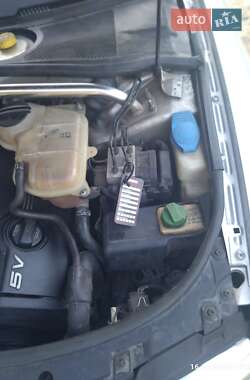 Седан Audi A4 2000 в 