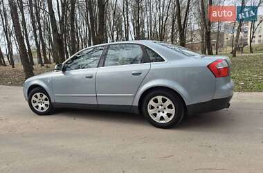 Седан Audi A4 2001 в 