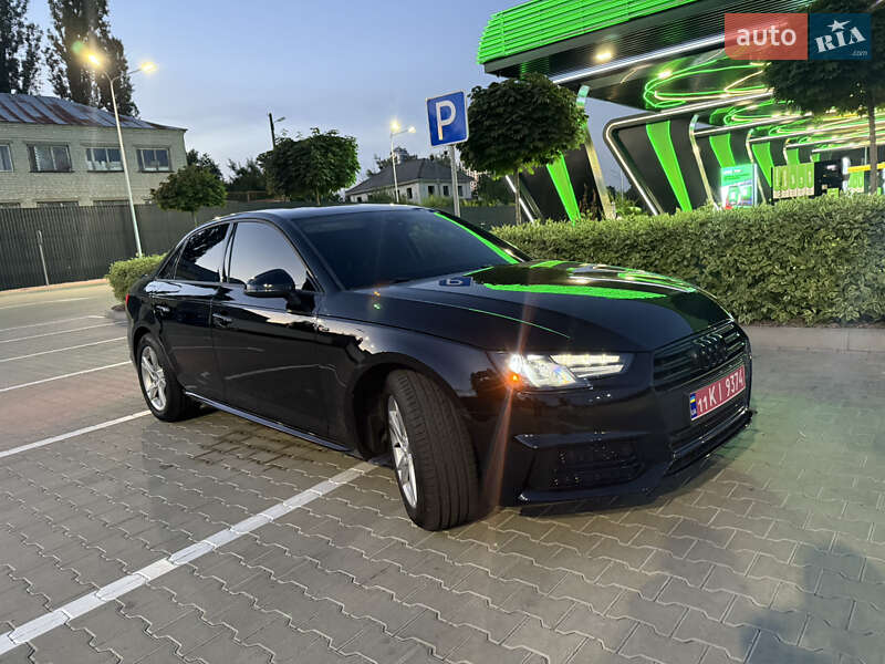 Седан Audi A4 2018 в Киеве