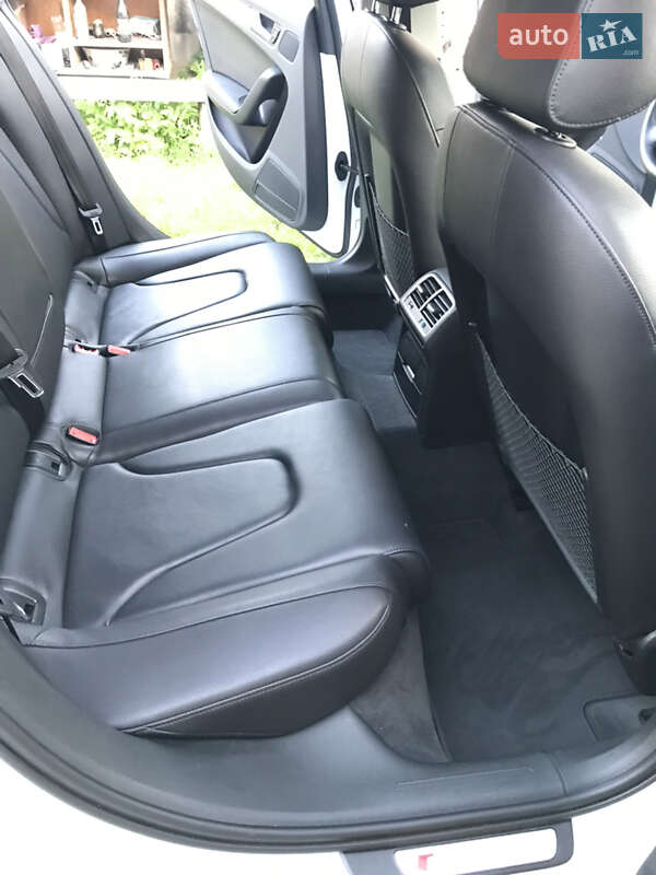 Седан Audi A4 2014 в Полтаве
