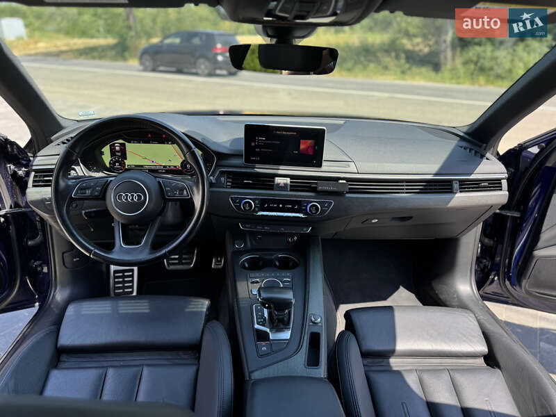 Седан Audi A4 2019 в Ужгороді