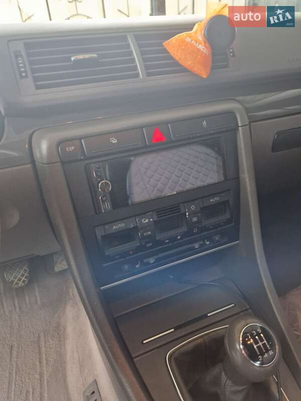 Седан Audi A4 2001 в Черноморске