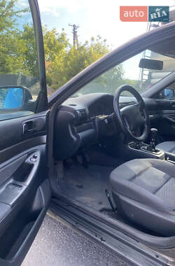 Седан Audi A4 1997 в 