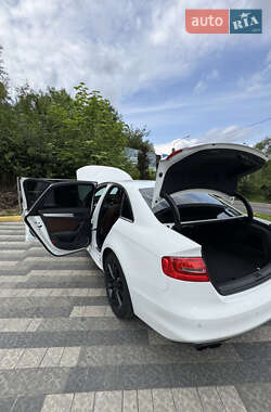 Седан Audi A4 2015 в 