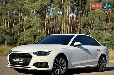 Седан Audi A4 2021 в 