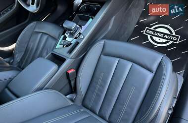 Седан Audi A4 2021 в 