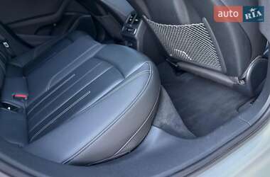 Седан Audi A4 2021 в 