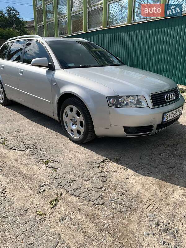Универсал Audi A4 2003 в Остроге