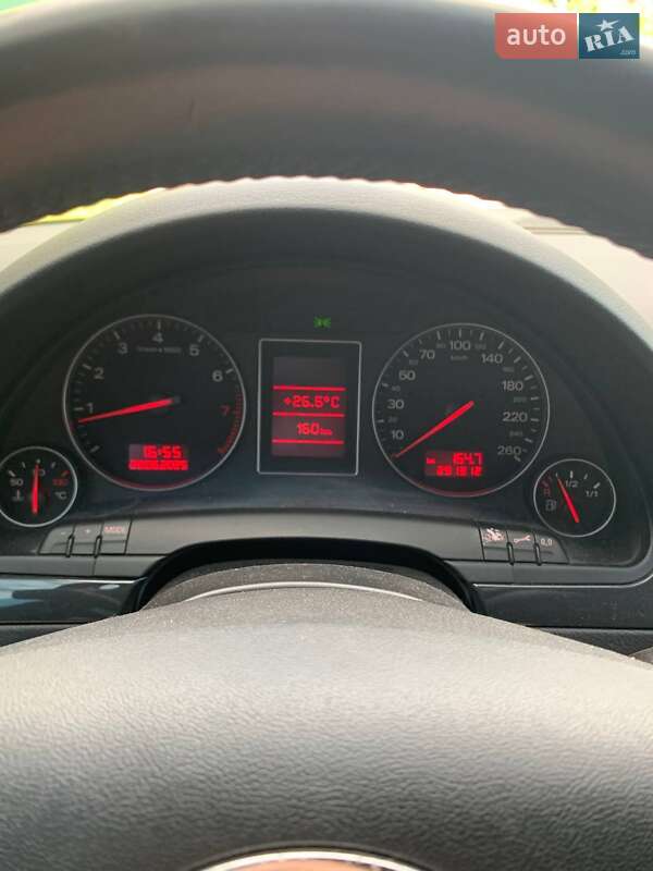 Универсал Audi A4 2003 в Остроге