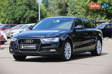 Седан Audi A4 2015 в 