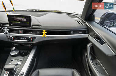 Седан Audi A4 2016 в 