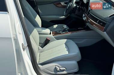 Седан Audi A4 2023 в 