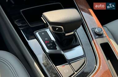Седан Audi A4 2023 в 