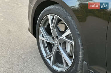 Универсал Audi A4 2018 в 