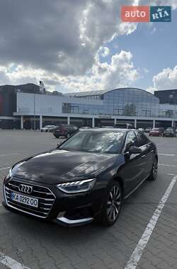 Седан Audi A4 2020 в 