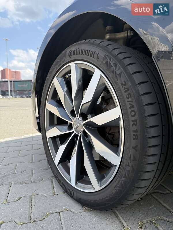 Седан Audi A4 2020 в Киеве