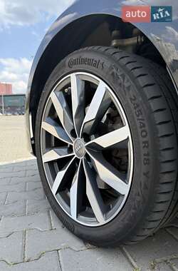 Седан Audi A4 2020 в 