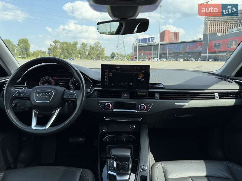 Седан Audi A4 2020 в Киеве