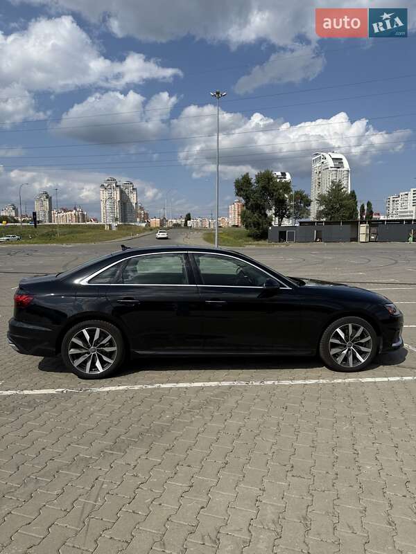 Седан Audi A4 2020 в Киеве
