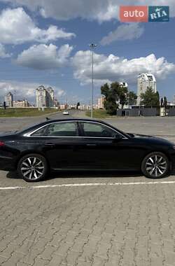 Седан Audi A4 2020 в 