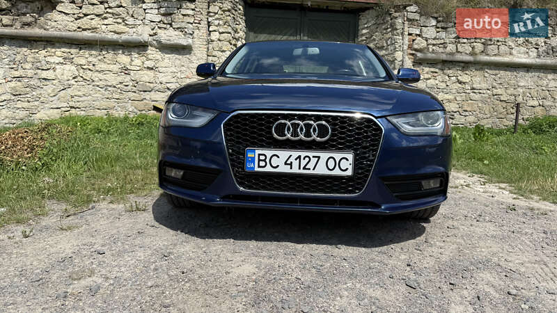 Седан Audi A4 2012 в Золочеве