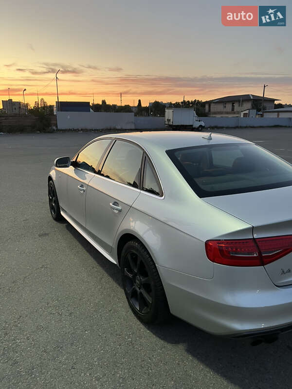 Седан Audi A4 2014 в Киеве