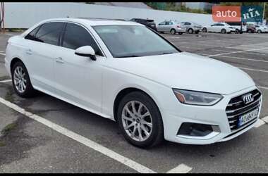 Седан Audi A4 2021 в Ужгороде