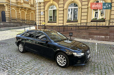 Седан Audi A4 2012 в 