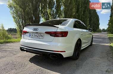 Седан Audi A4 2016 в Киеве