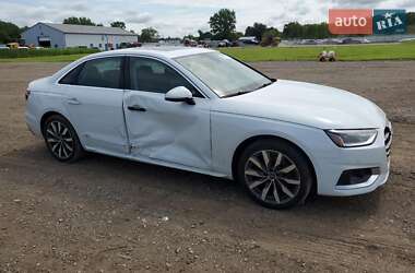 Седан Audi A4 2021 в 