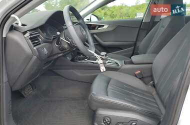 Седан Audi A4 2021 в 