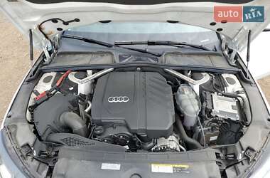 Седан Audi A4 2021 в 