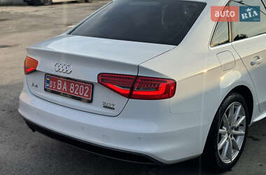 Седан Audi A4 2016 в 