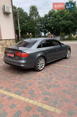 Седан Audi A4 2014 в 