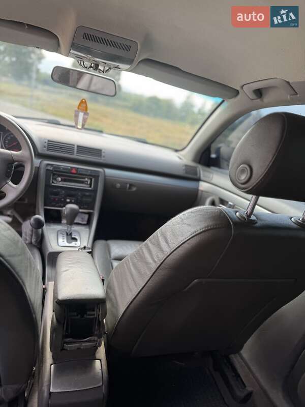 Седан Audi A4 2004 в Тячеве