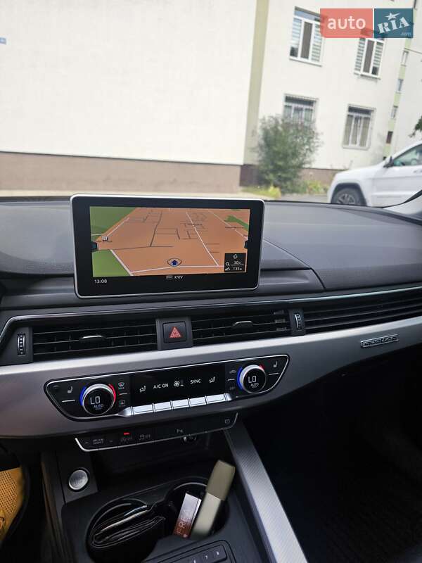 Седан Audi A4 2015 в Киеве