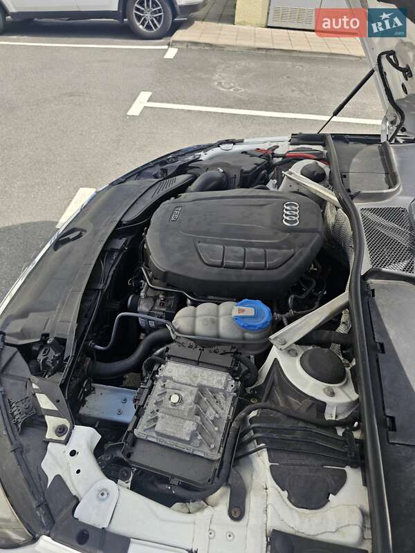 Седан Audi A4 2015 в Киеве