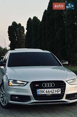 Седан Audi A4 2014 в 