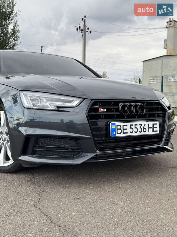 Седан Audi A4 2017 в Николаеве