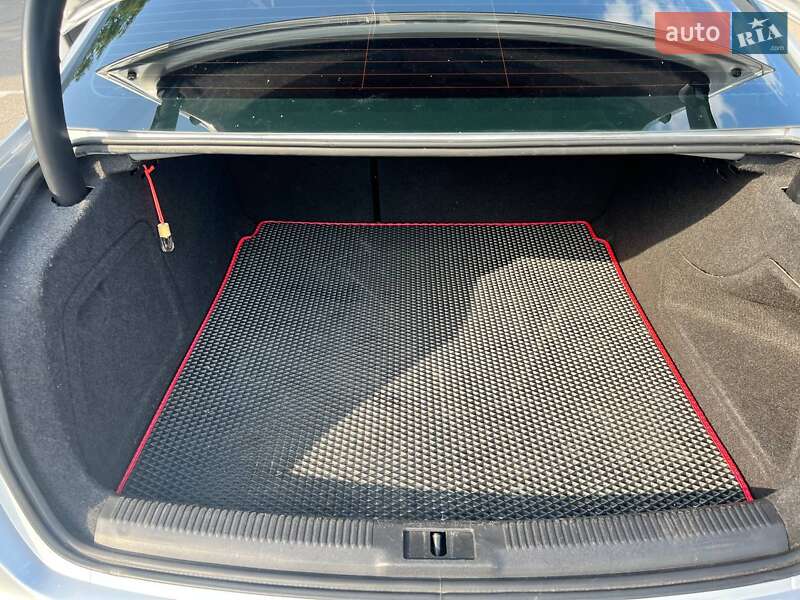 Седан Audi A4 2009 в Броварах