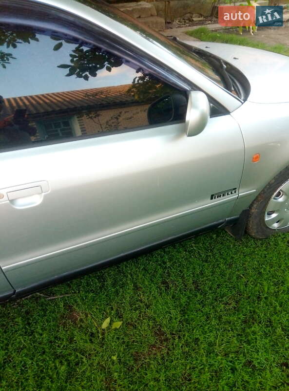 Седан Audi A4 1998 в Ярмолинцах