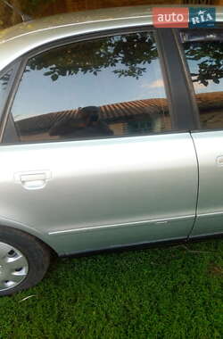 Седан Audi A4 1998 в 