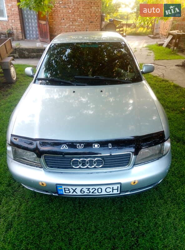 Седан Audi A4 1998 в 