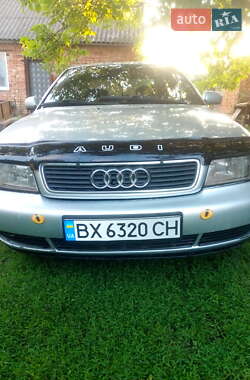 Седан Audi A4 1998 в 